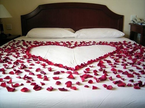 En Şık Romantik Yatak Odası Tasarımı