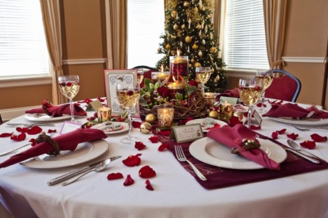 Romantik yemek masası sorğusuna uyğun şekilleri pulsuz yükle ...